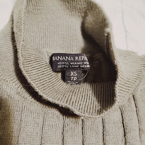 Banana Republic | Ribbed Knit Tank Top - Gray Size XS - Picture 9 of 11